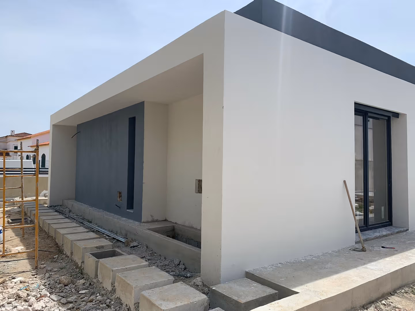 Aplicação de sistema ETICS Capoto para isolamento térmico exterior em Glória e Vera Cruz Aveiro